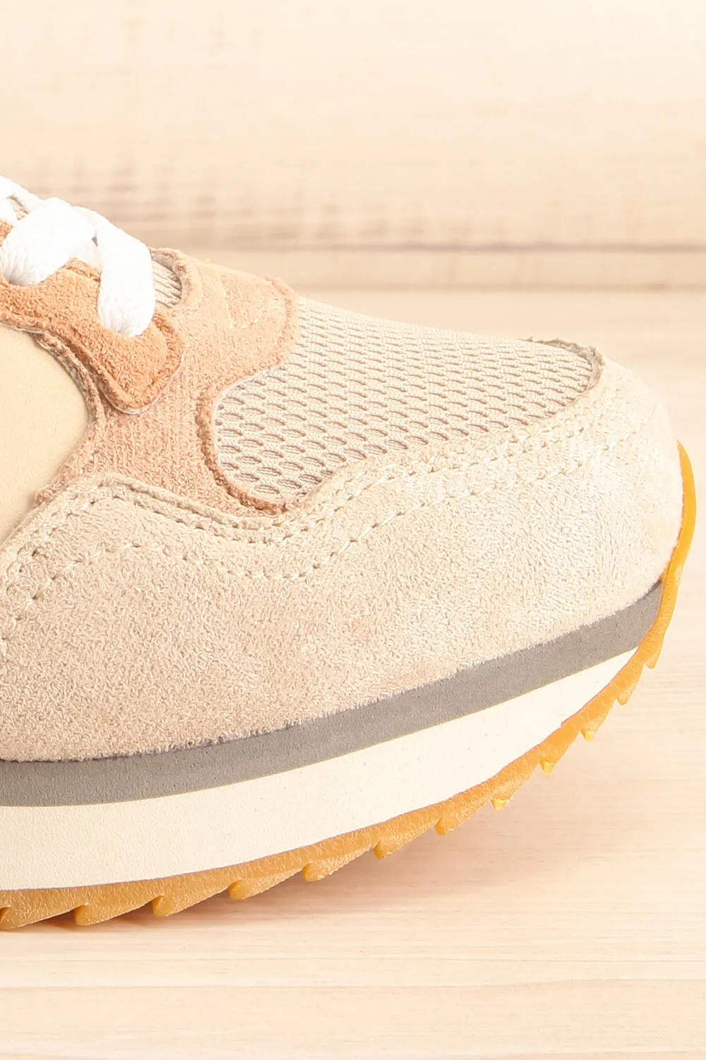 Cosmo | Multicoloured Lace-Up Sneakers
