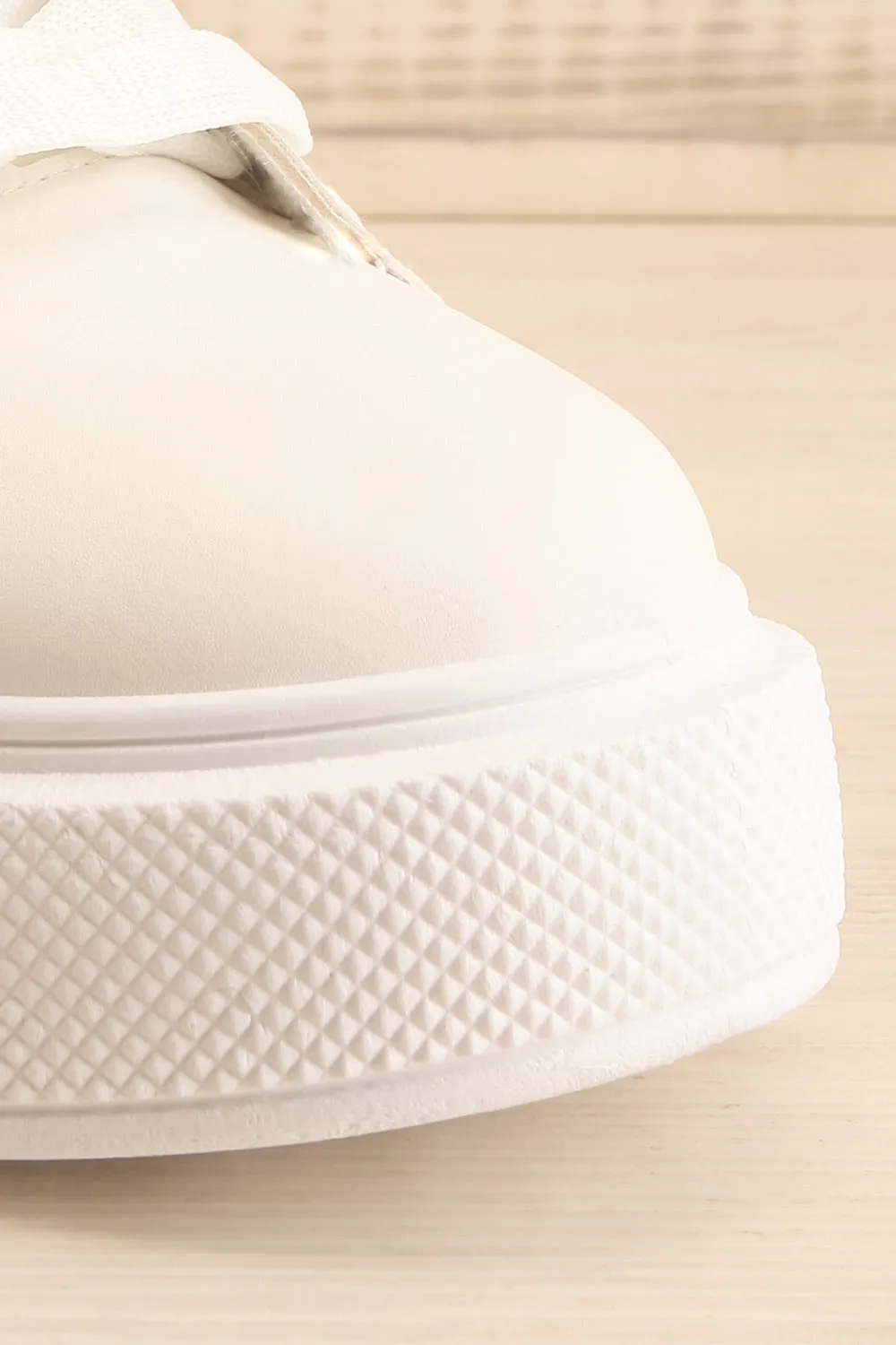 Gernade | White Lace-Up Sneakers