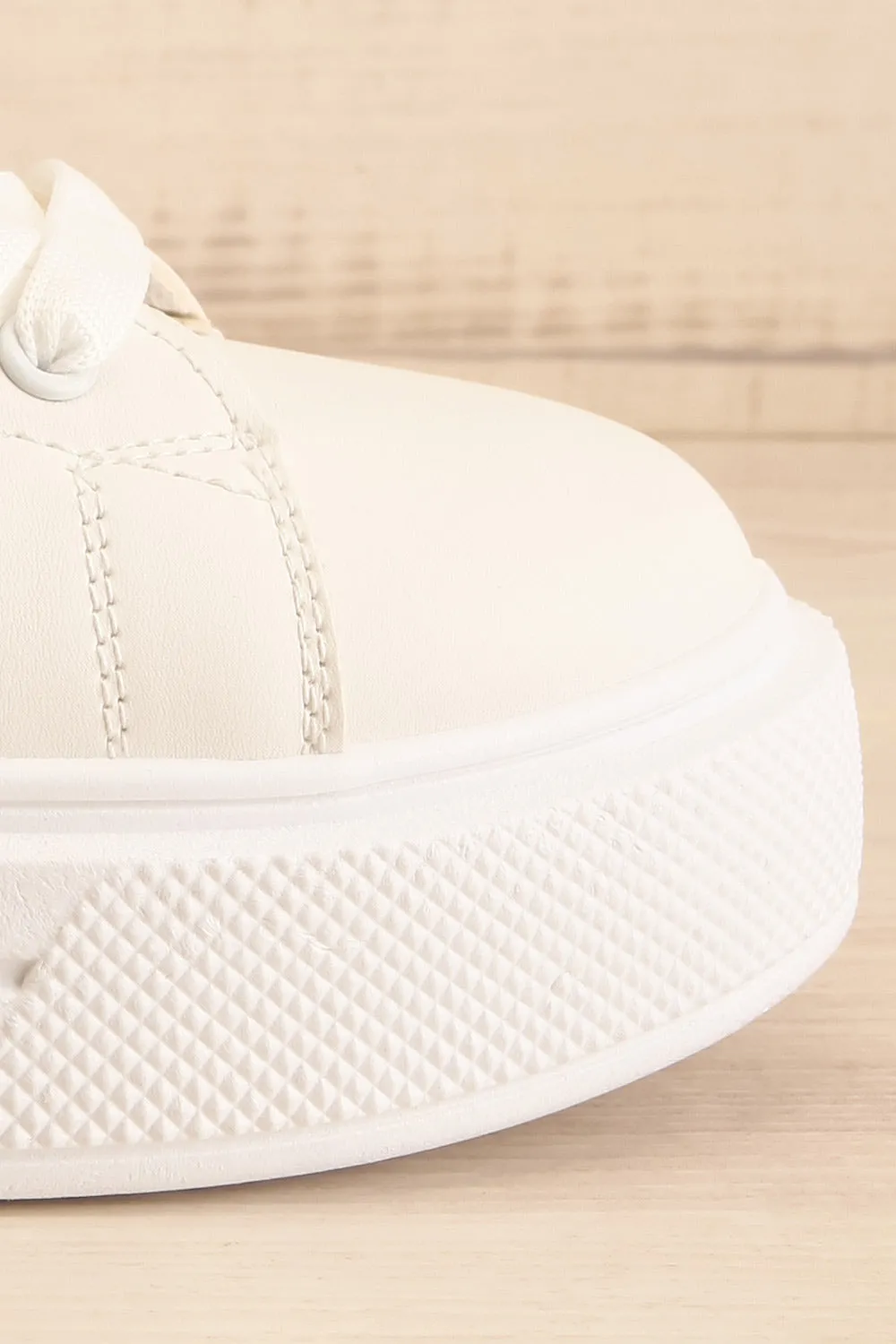 Gernade | White Lace-Up Sneakers