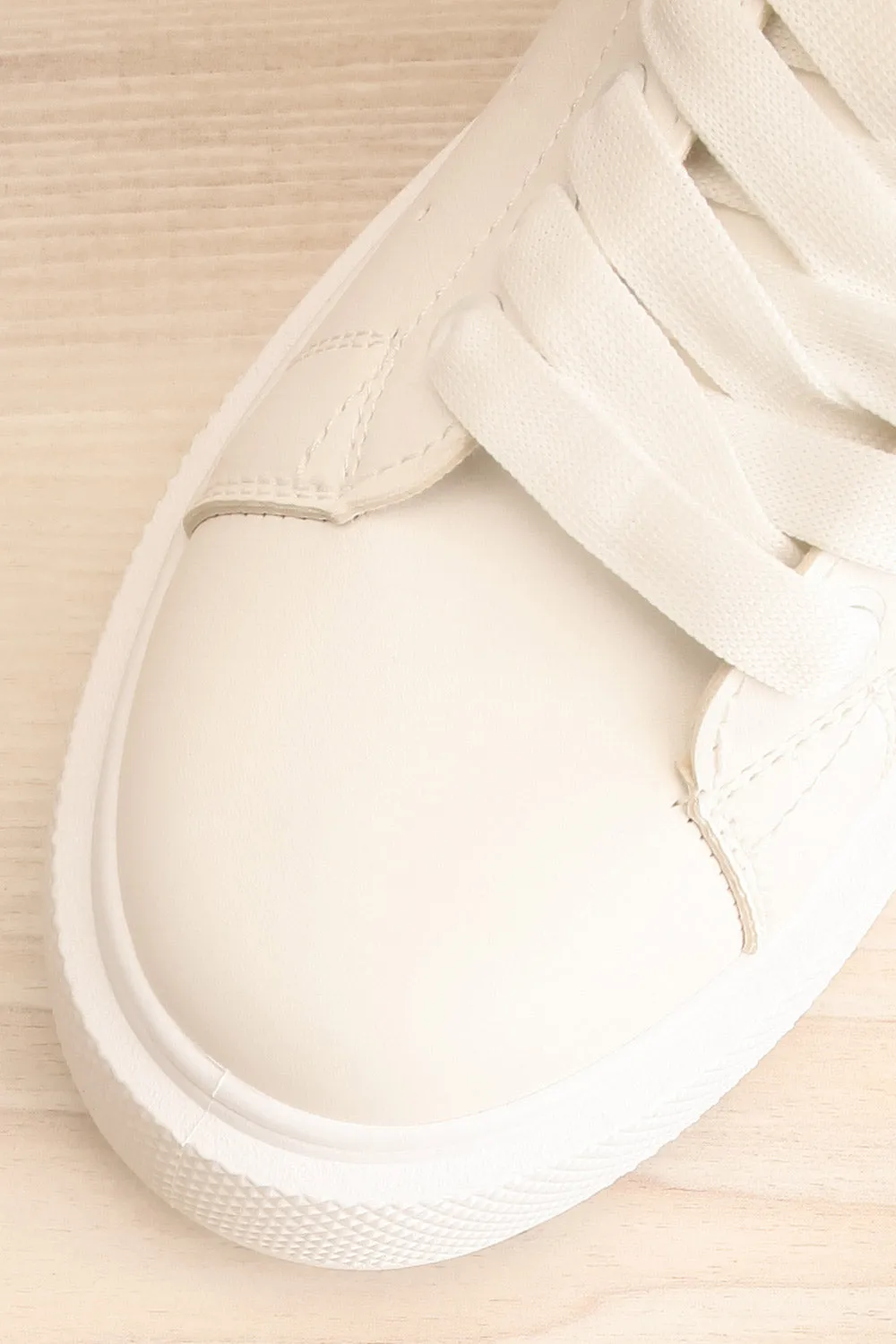 Gernade | White Lace-Up Sneakers