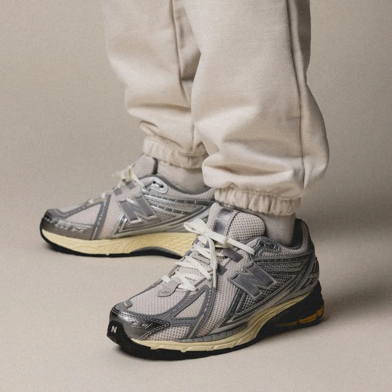 New Balance 1906