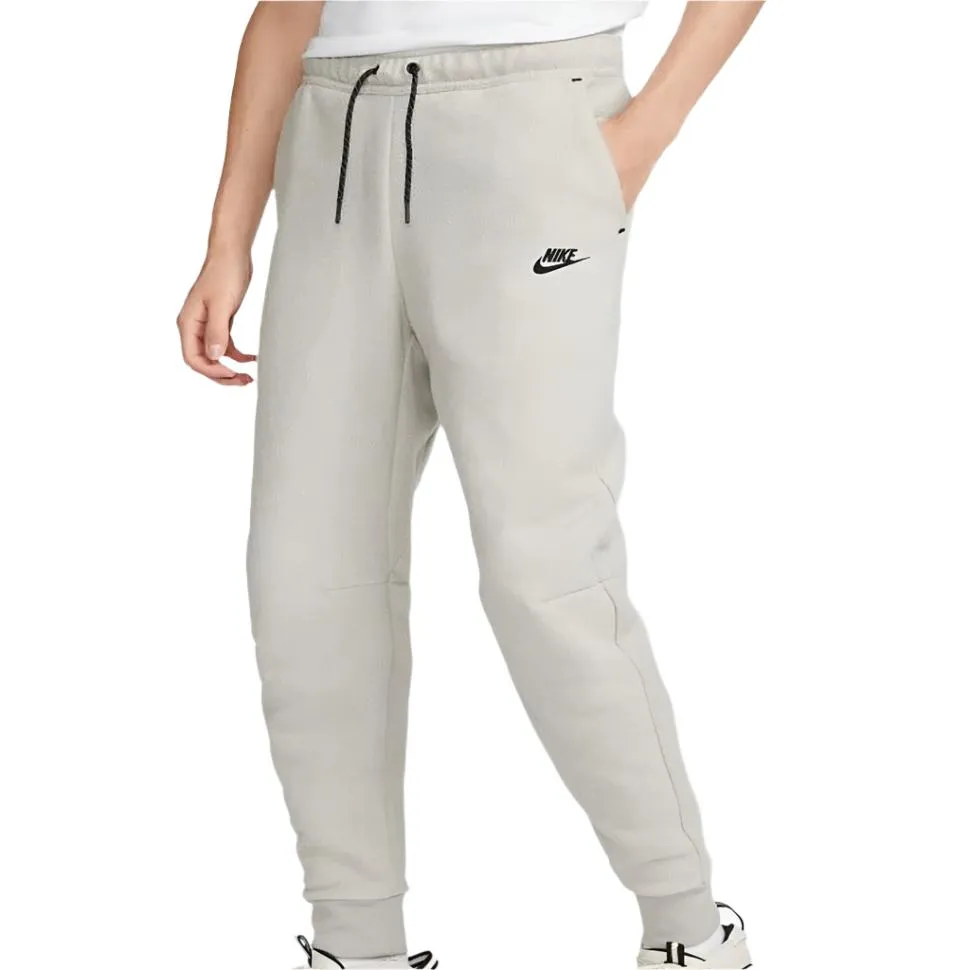 Nike Tech Slim Fit Sweatpants