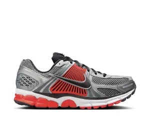 Nike Zoom Vomero 5 "Metallic Silver Red"