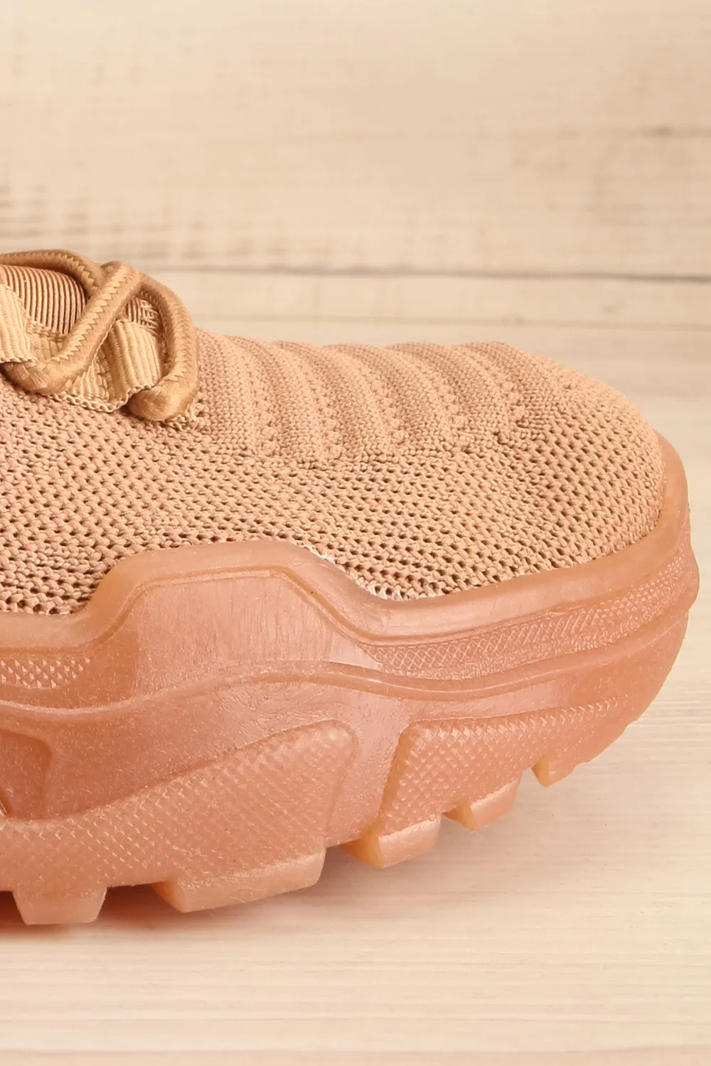 Nikey Beige | Lace-Up Sneakers