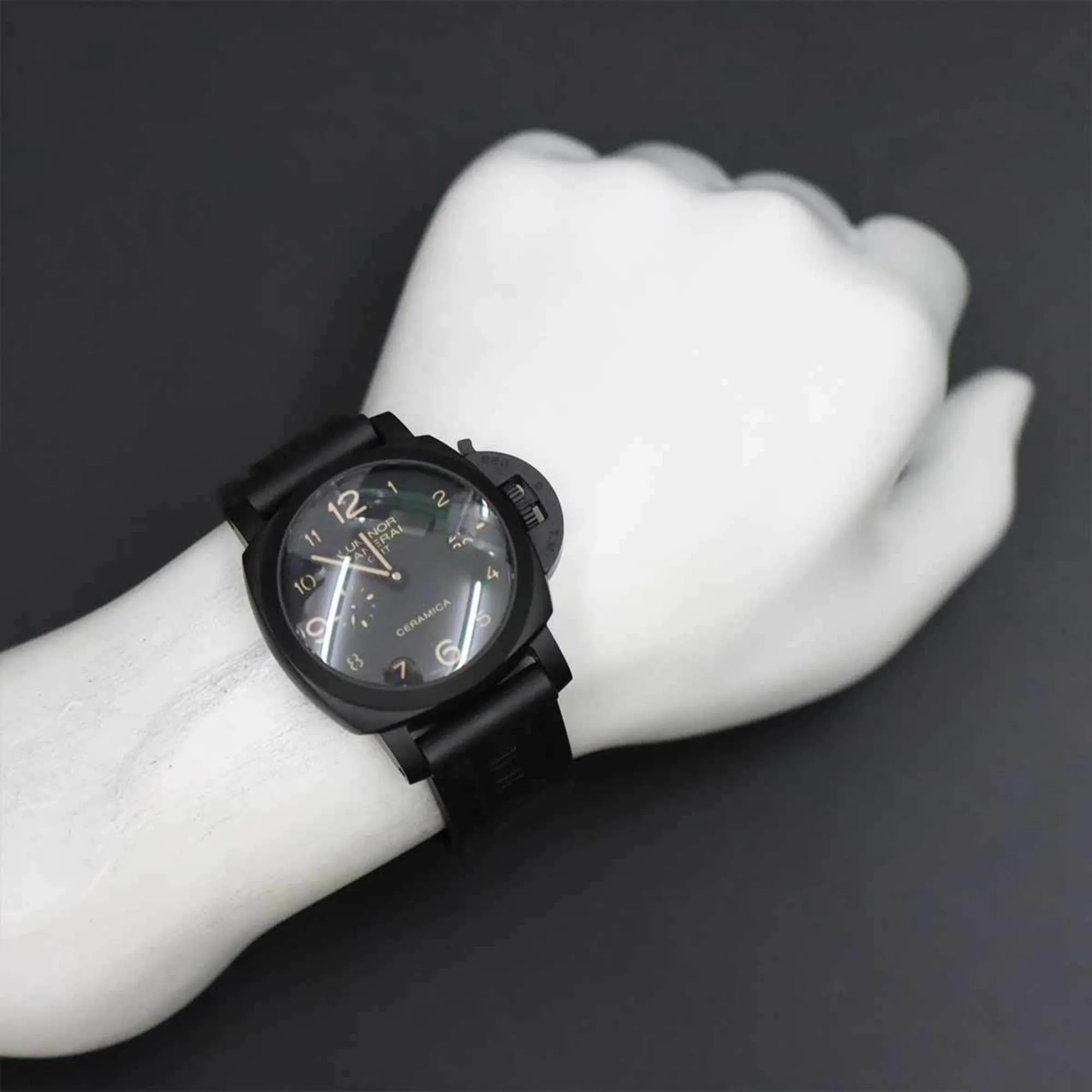 Panerai Ceramic Titanium Wristwatch (Pre-Owned)