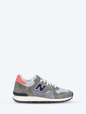 U475ba sneakers