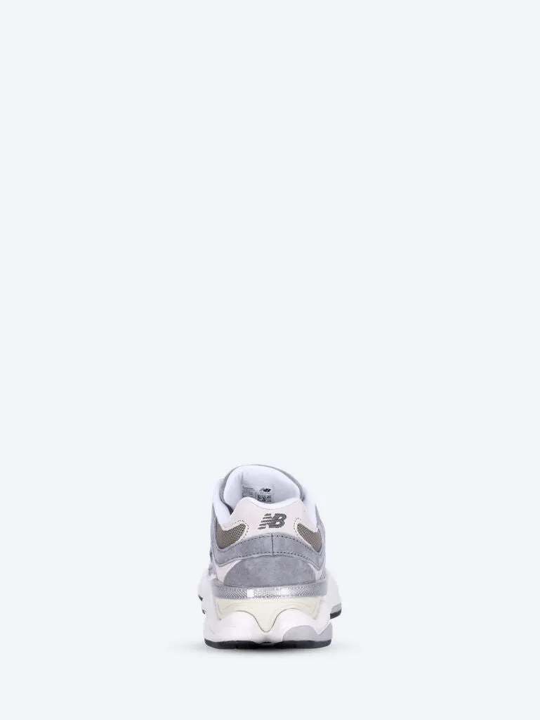 U9060lba sneakers