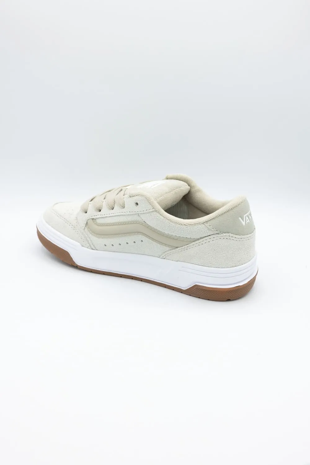 Vans Hylane Sneakers in Cream | VN000D81BYS1
